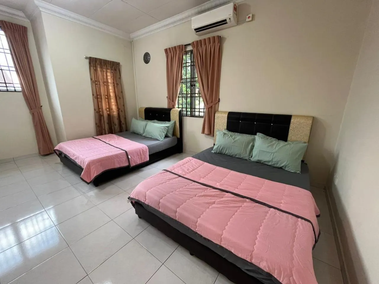 S 75 Corner House With Pool Table Villa Johor Bahru Holiday home