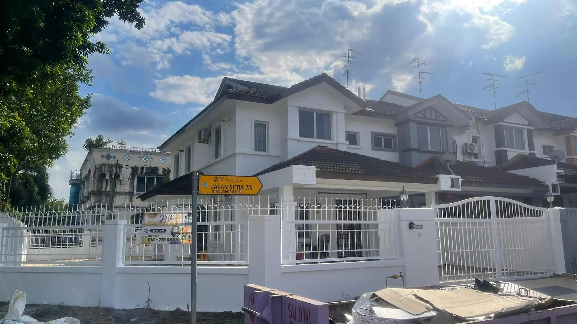 S 75 Corner House With Pool Table Villa Johor Bahru